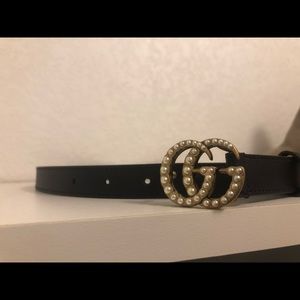 Black leather belt with pearl double G buckle